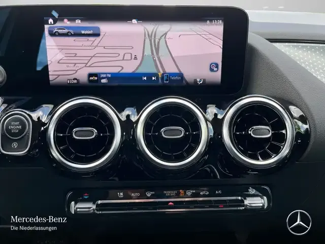 Mercedes-Benz GLA 220