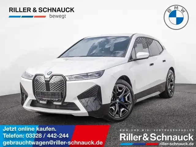 BMW iX