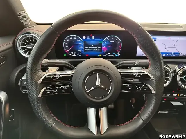 Mercedes-Benz CLA 200
