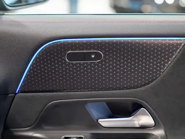 Mercedes-Benz EQB 350