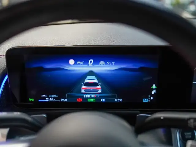 Mercedes-Benz EQB 350