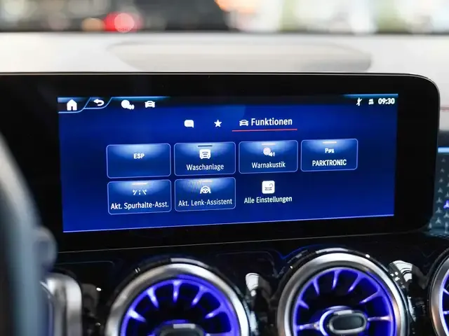 Mercedes-Benz EQB 350