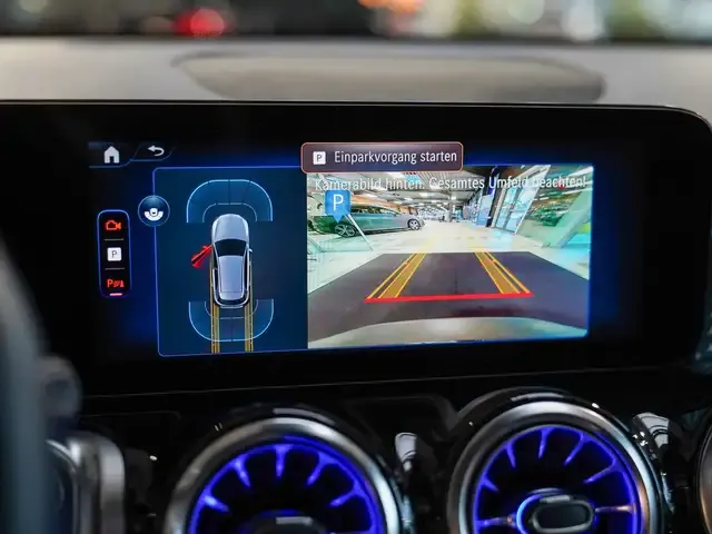 Mercedes-Benz EQB 350