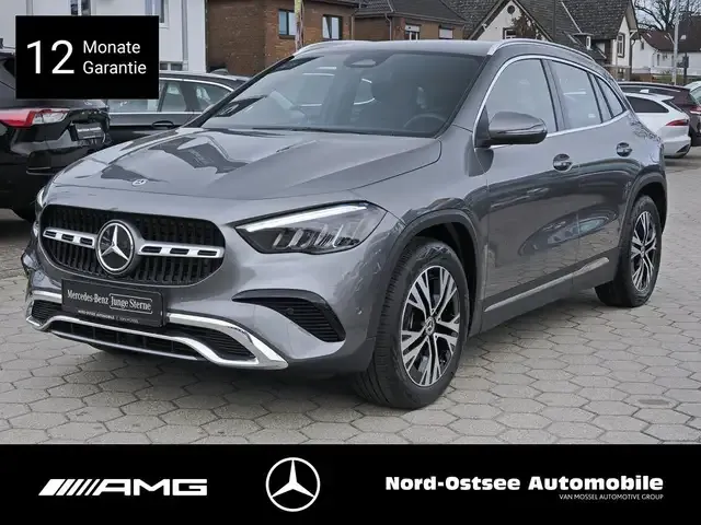 Mercedes-Benz GLA 200