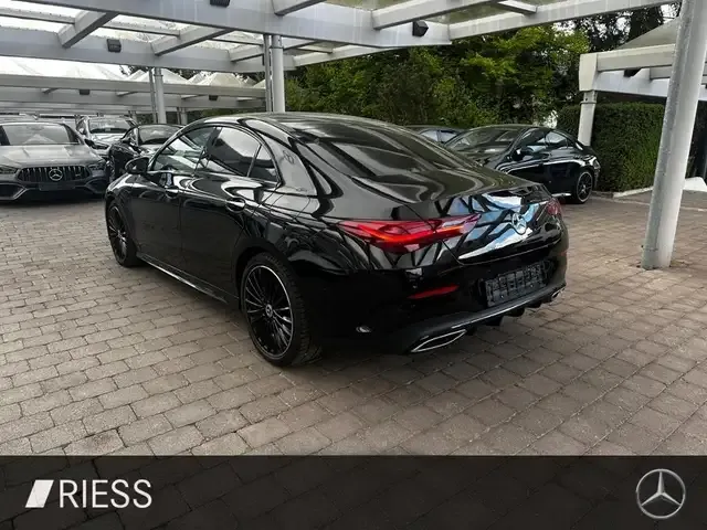 Mercedes-Benz CLA 220