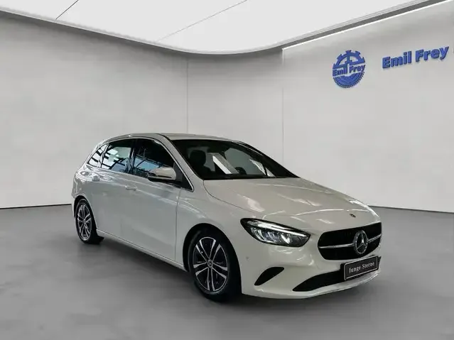 Mercedes-Benz B 200