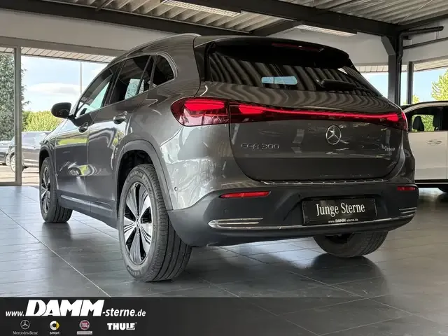 Mercedes-Benz EQA 300