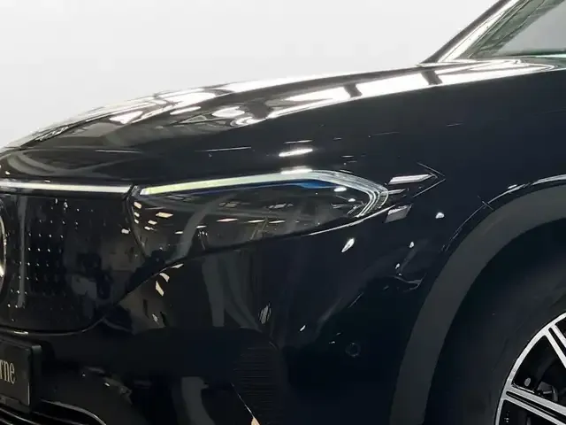 Mercedes-Benz EQB 300