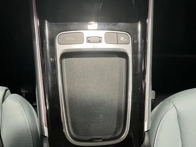 Mercedes-Benz EQB 300