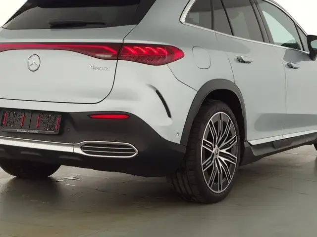 Mercedes-Benz EQE SUV