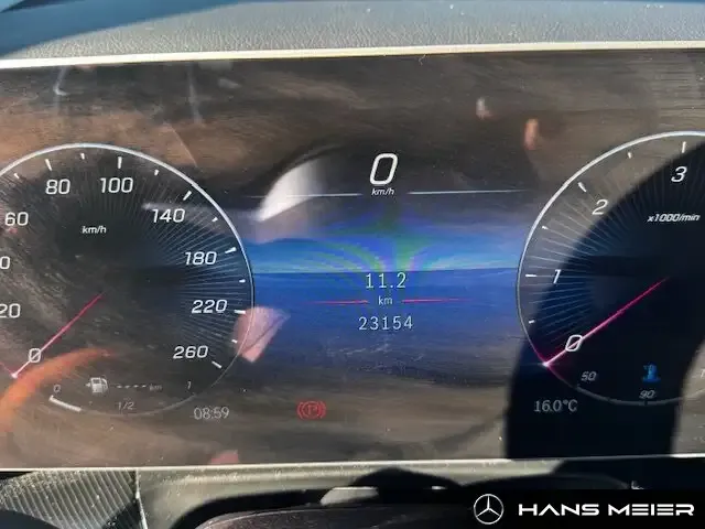 Mercedes-Benz V 220