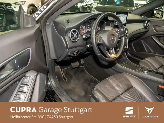 Mercedes-Benz CLA 180