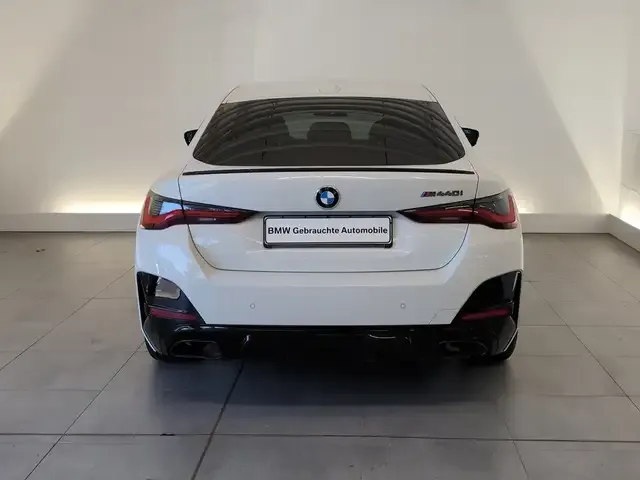 BMW 440