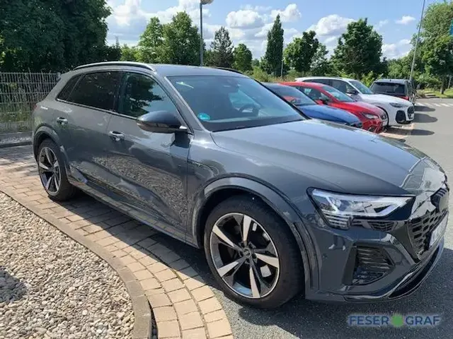 Audi SQ8 e-tron