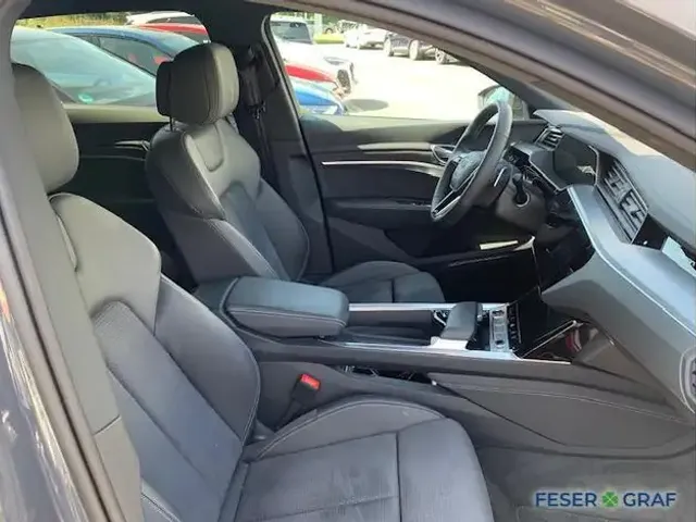 Audi SQ8 e-tron