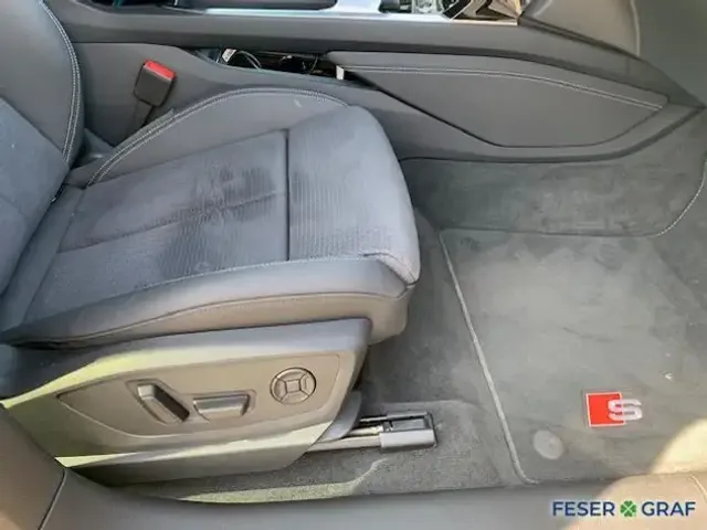 Audi SQ8 e-tron