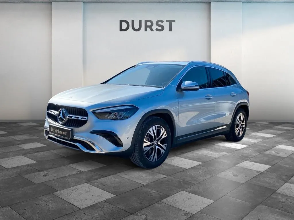 Mercedes-Benz GLA 200