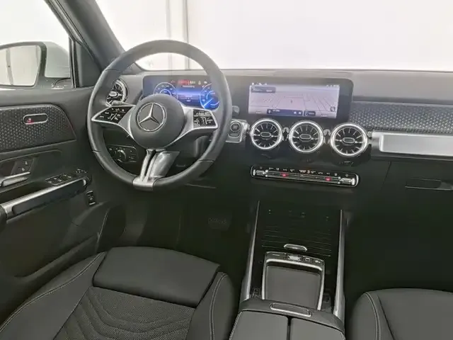 Mercedes-Benz EQB 300