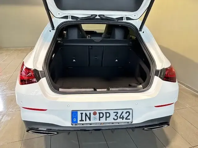 Mercedes-Benz CLA 180