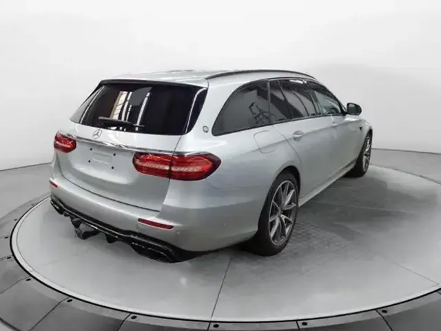 Mercedes-Benz E 63 AMG