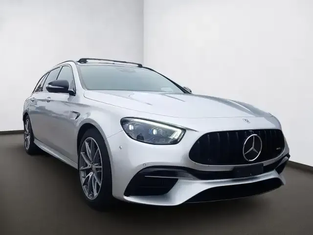 Mercedes-Benz E 63 AMG