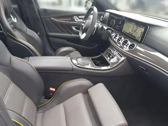 Mercedes-Benz E 63 AMG