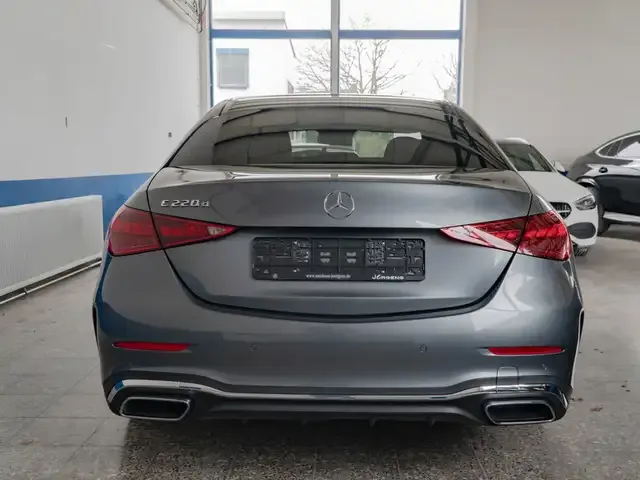 Mercedes-Benz C 220