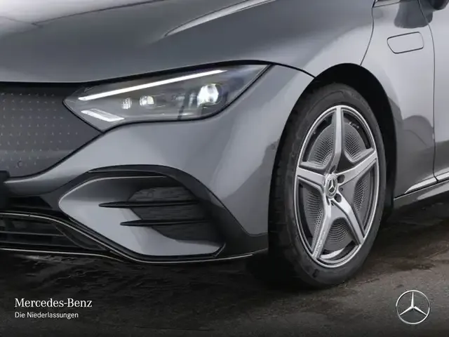 Mercedes-Benz EQE 300