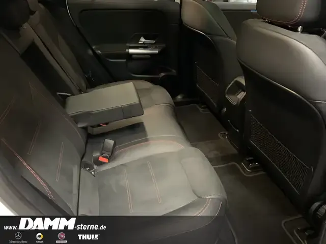 Mercedes-Benz EQA 300