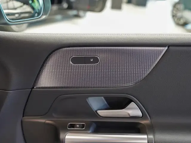 Mercedes-Benz B 220