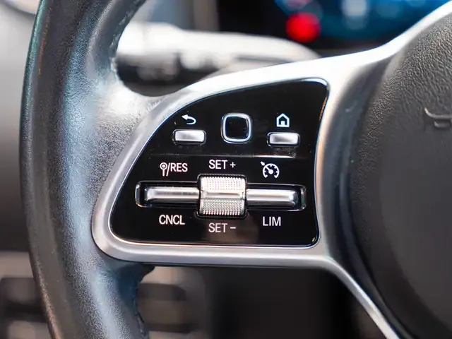 Mercedes-Benz B 220