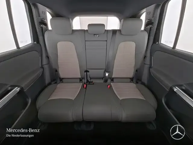 Mercedes-Benz EQB 300