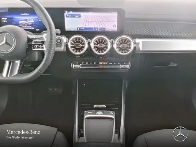 Mercedes-Benz EQB 300