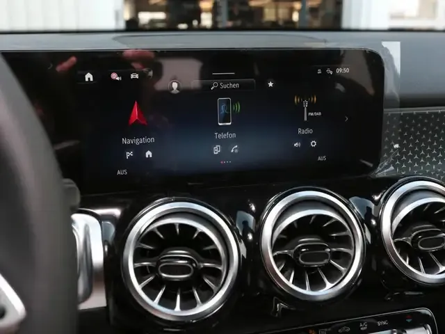 Mercedes-Benz GLB 200