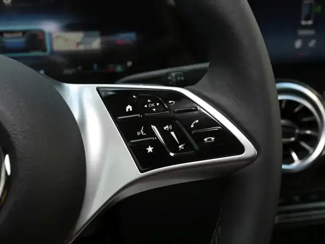 Mercedes-Benz GLB 200