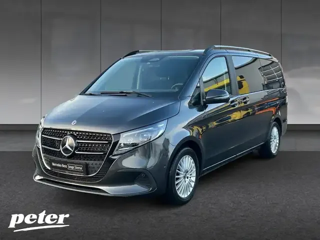 Mercedes-Benz V 220