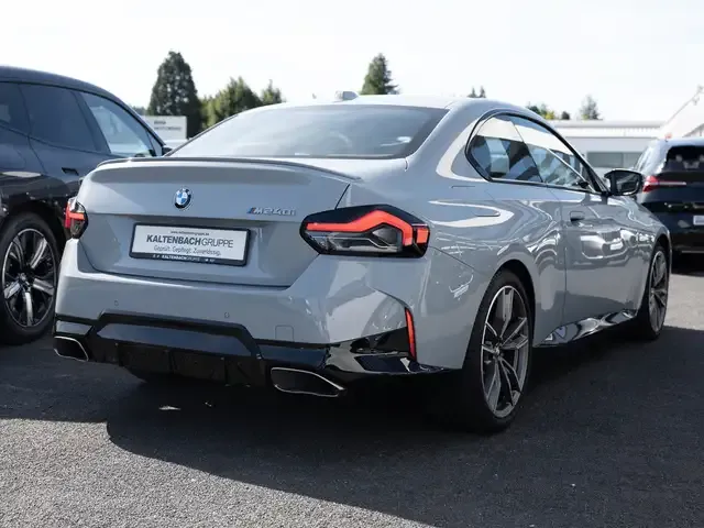BMW 240