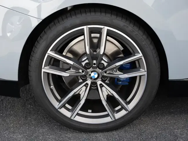 BMW 240