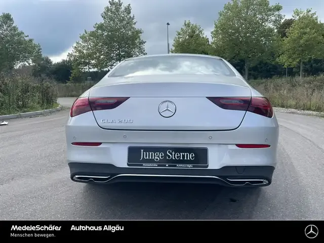 Mercedes-Benz CLA 200