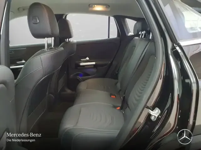 Mercedes-Benz GLA 180