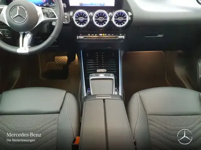 Mercedes-Benz GLA 180