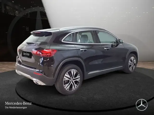 Mercedes-Benz GLA 180
