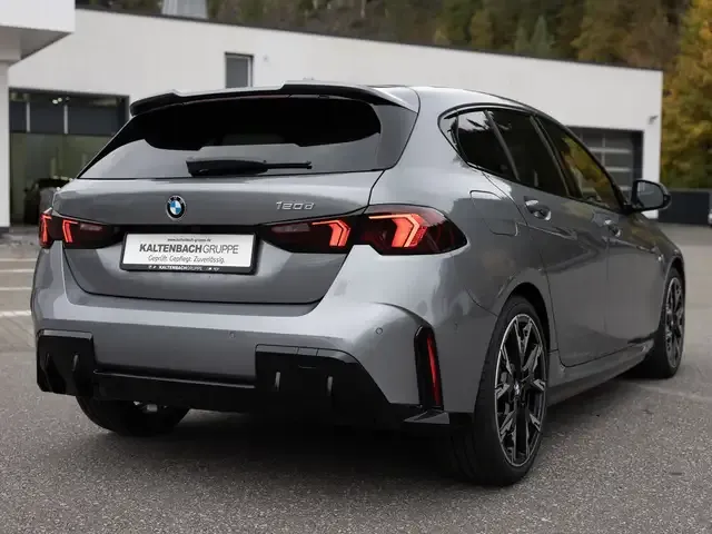 BMW 120