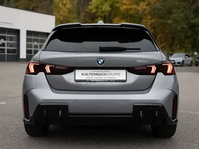BMW 120