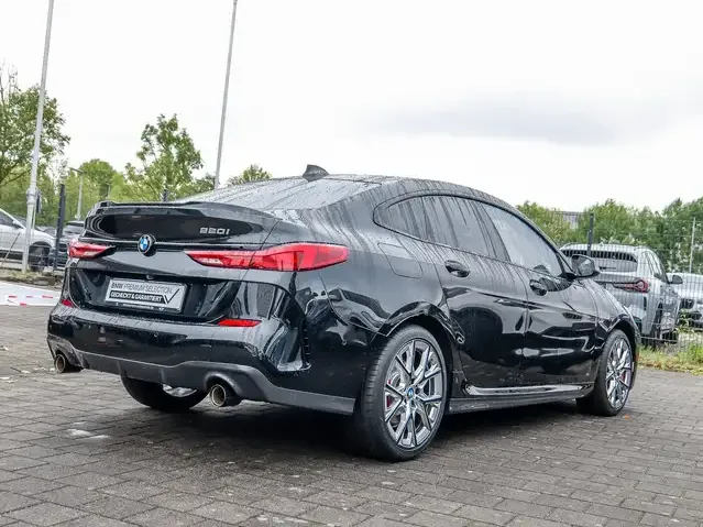 BMW 220