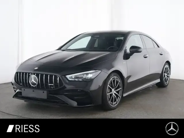 Mercedes-Benz CLA 35 AMG