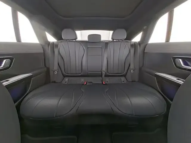 Mercedes-Benz EQE 300