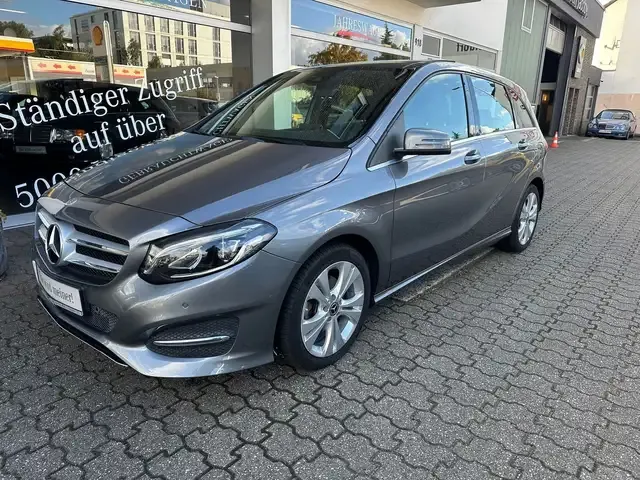 Mercedes-Benz B 200