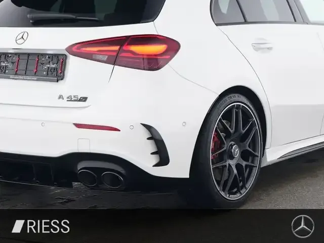Mercedes-Benz A 45 AMG