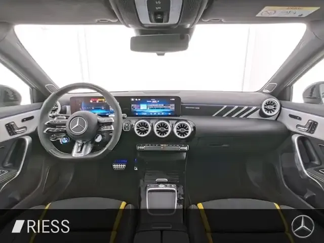 Mercedes-Benz A 45 AMG